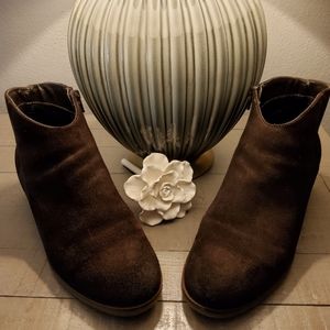 Clarks Brown Suede Zip-up Low-heeled Ankle Booties